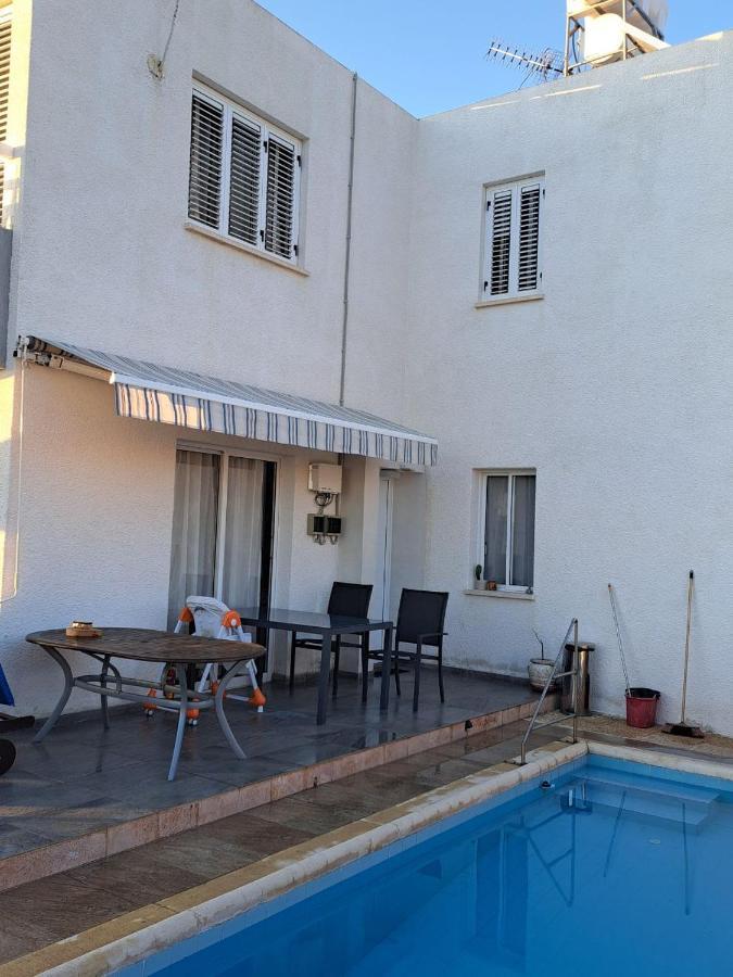 Peaceful Townhouse With Private Pool Near The Sea Apartment Paphos Exterior foto